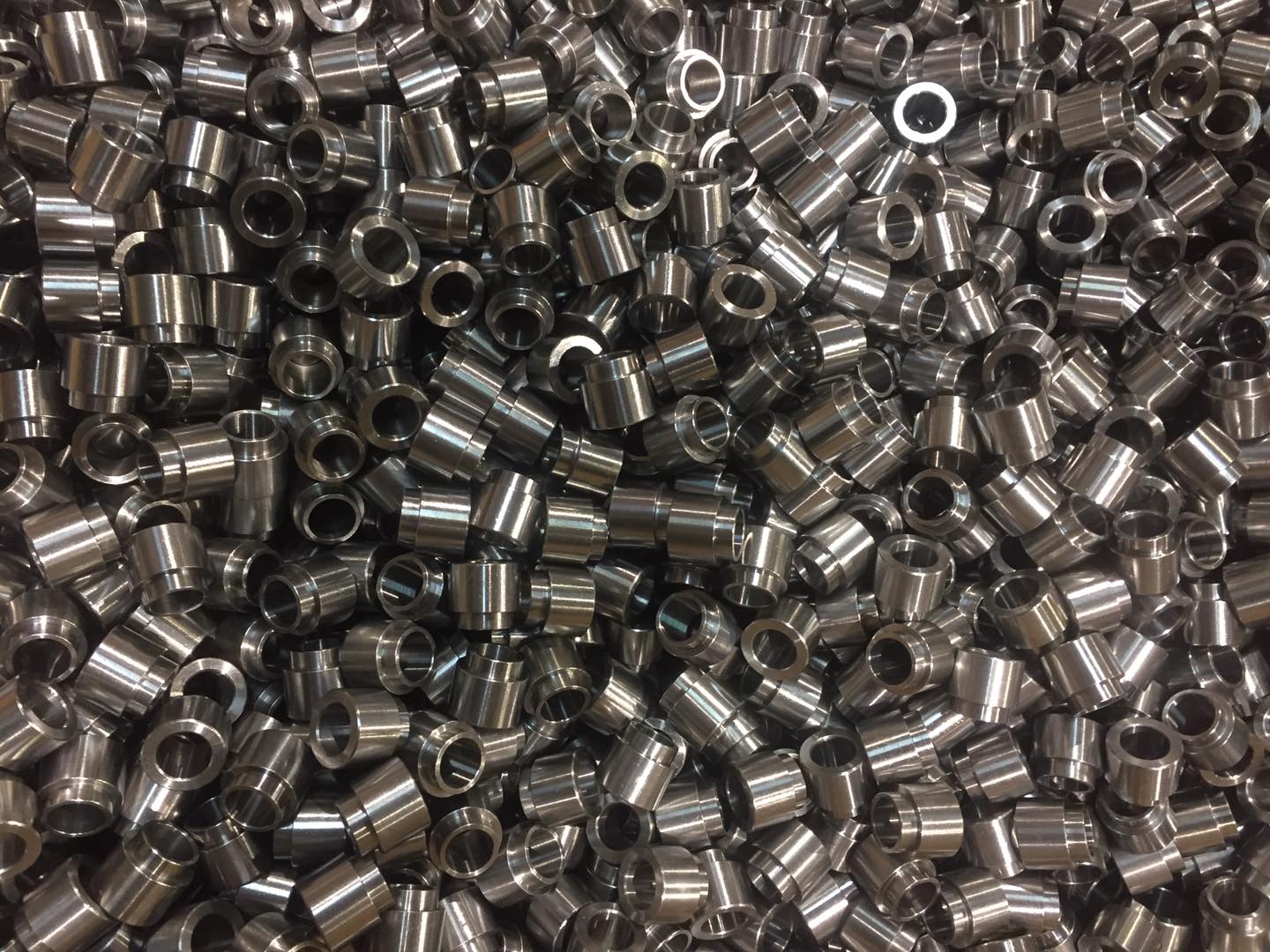 Ontvetten van producten ter voorbereiding op de coatingbehandeling bij HIC Friesland